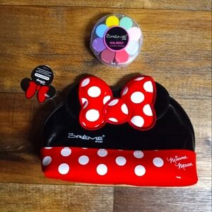 Disneys/Creme Minnie Mouse Make Up Bag with Petal Perfect Make Up Sponges